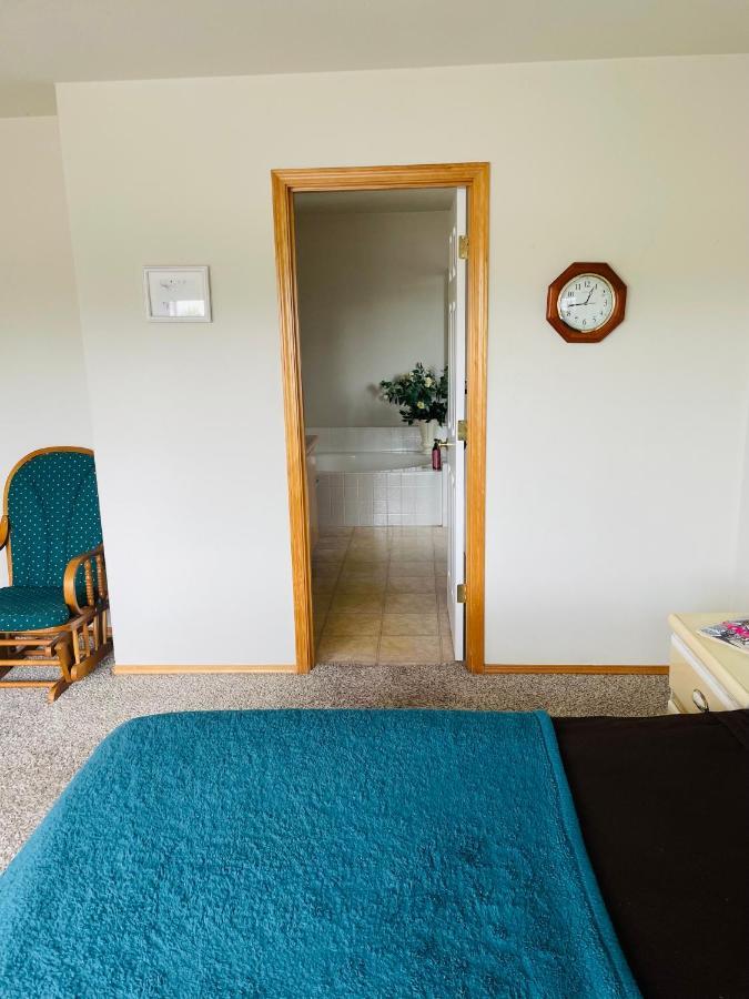Private King Homestay Portland